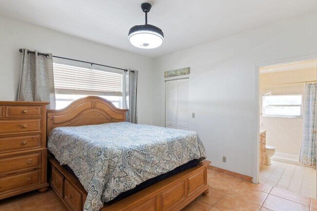 Building Photo - 509 Plymouth Rd