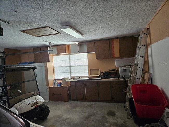 Building Photo - 2014 E View Dr