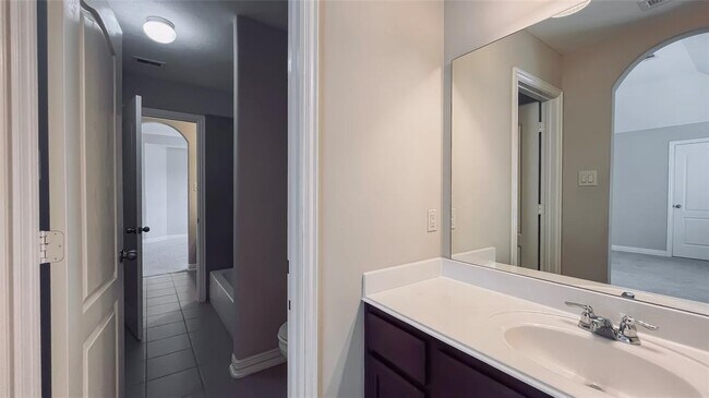 Building Photo - 4043 Tuscan Shores Dr