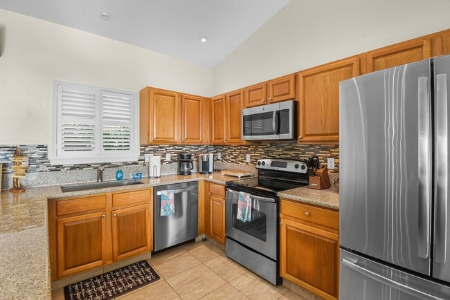 Building Photo - 73-1311 Nawahie Loop