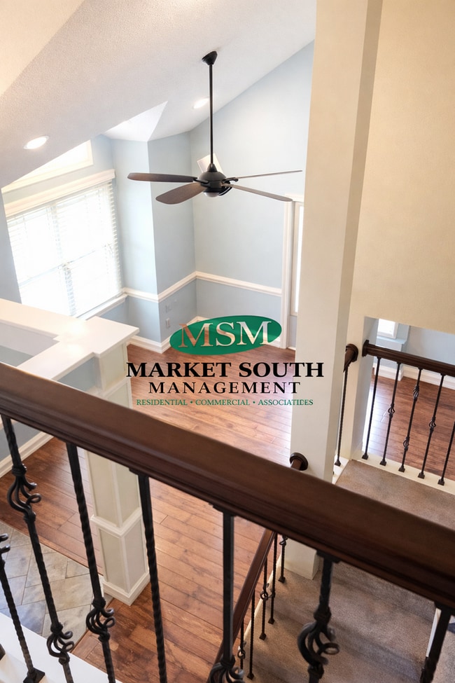 Building Photo - SOUTHBRIDGE BEAUTY- AVAILABLE NOW!