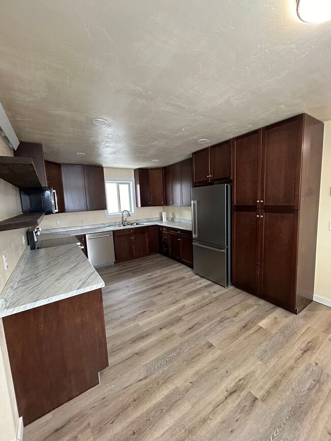 Building Photo - 1242 Grizzly Trail