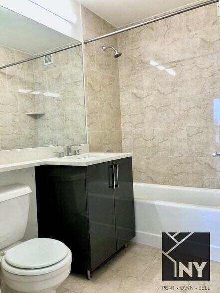 Building Photo - 126 Pearl St