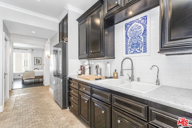 Building Photo - 1424 N Crescent Heights Blvd