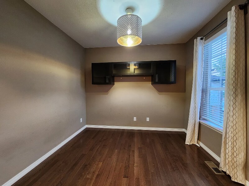Building Photo - 8314 Grasslands Way