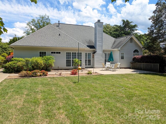 Building Photo - 187 Chandeleur Dr