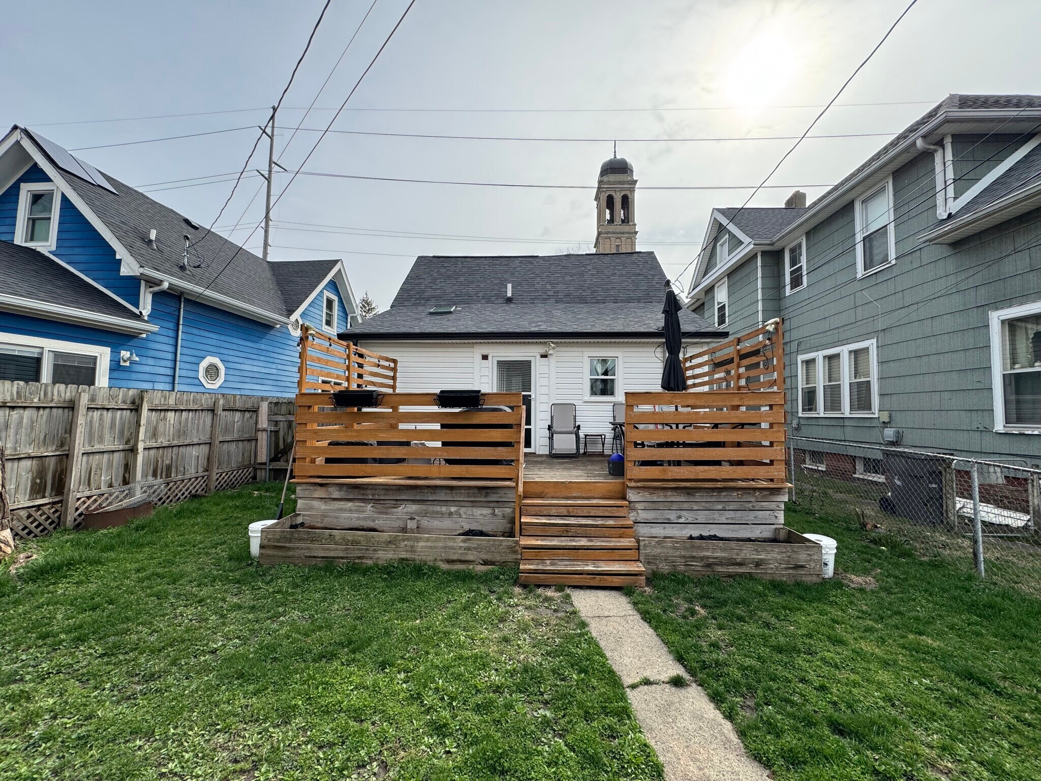 Building Photo - 142 N Oriental St