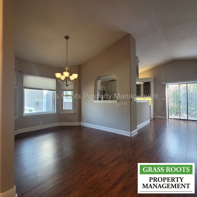 Building Photo - 12061 Lake Wildwood Dr