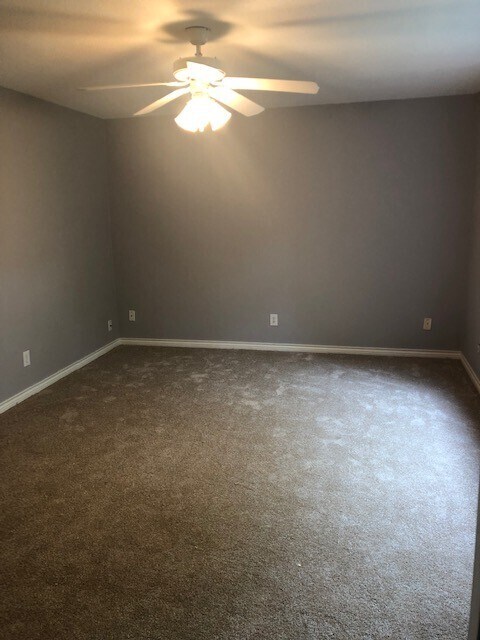 Building Photo - 16130 SW Loon Dr