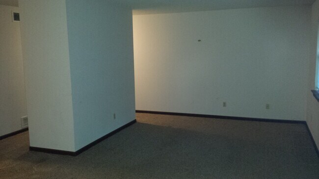 Building Photo - 2 bd,1 ba top level Smithton condo, w/d, deck overlooking trees by Broadway and Hwy 63