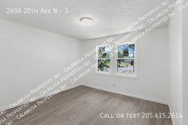 Building Photo - 2608 20th Ave N
