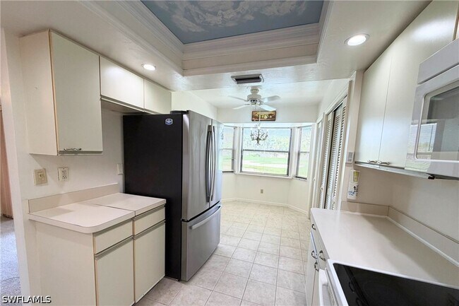 Building Photo - 7360 St Ives Way