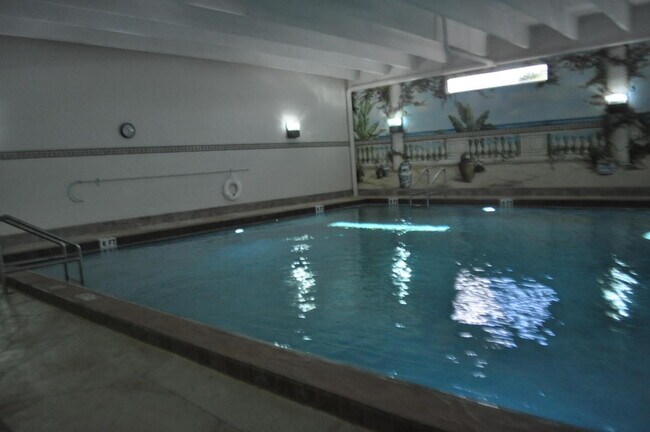 Building Photo - 87 Mansfield C