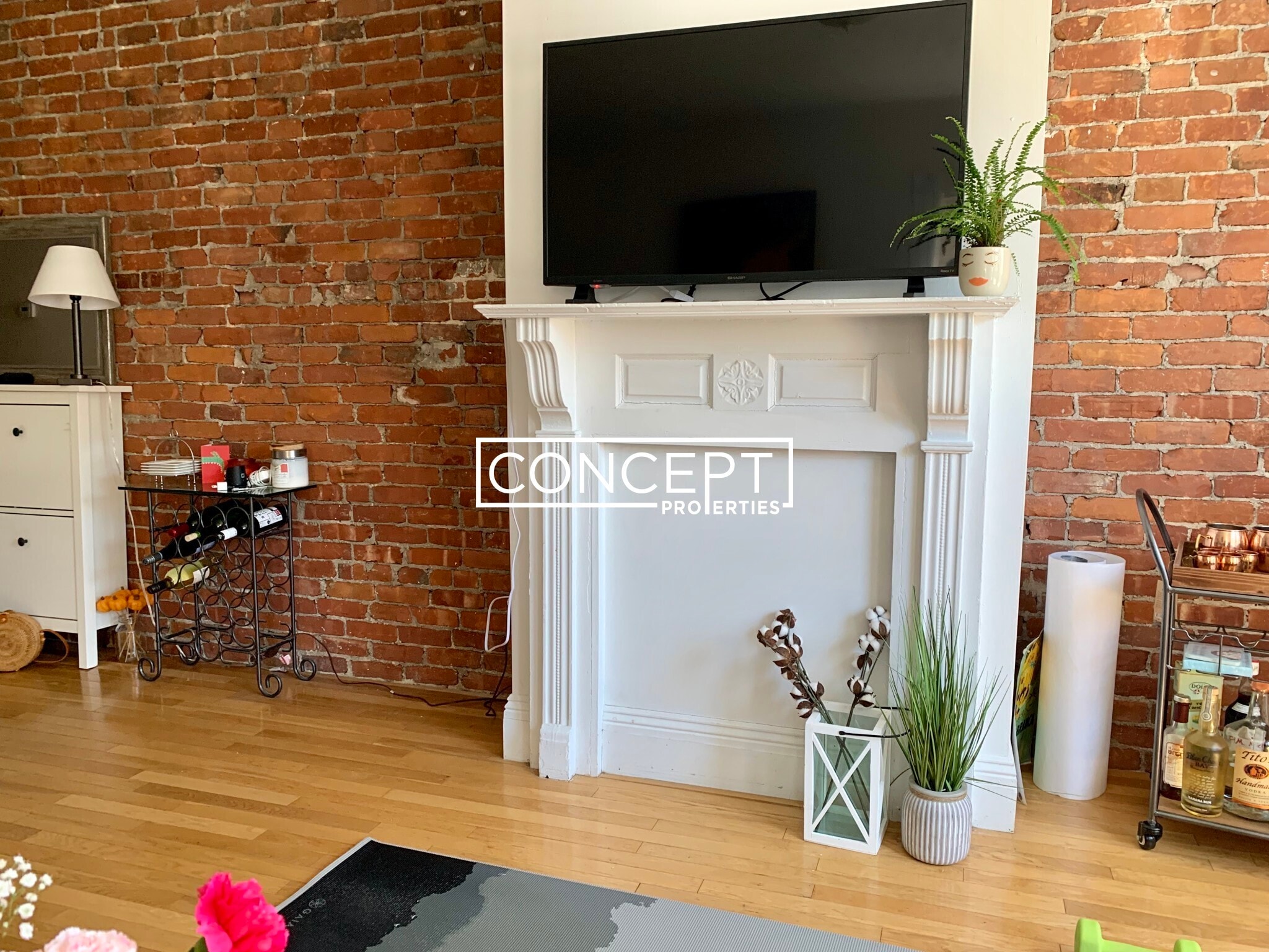 Building Photo - 64 Murdock St