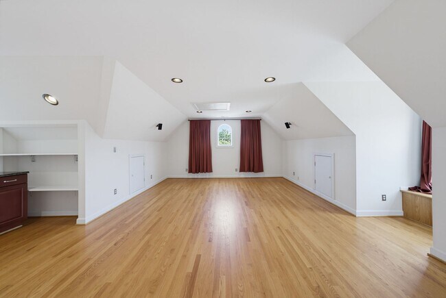Building Photo - 2912 Oak Bridge Dr
