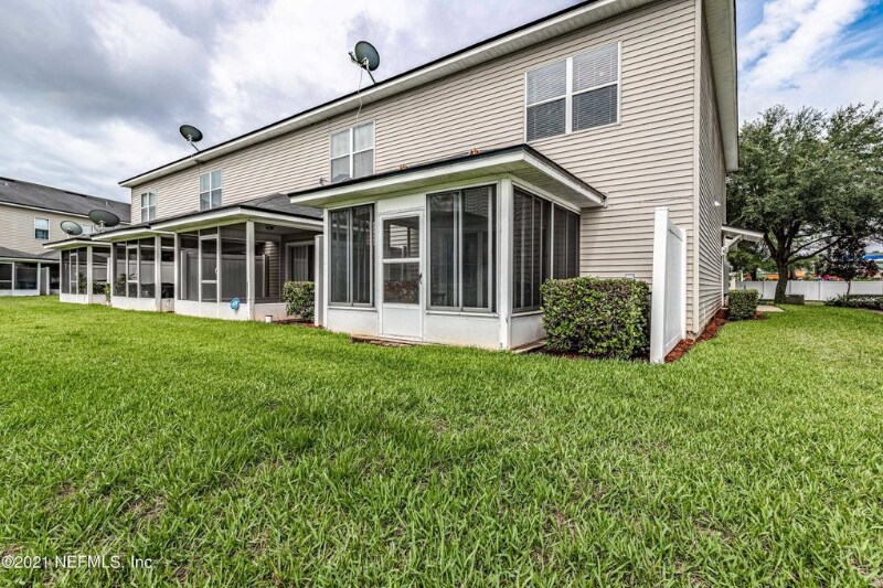 Building Photo - 9480 Grand Falls Dr