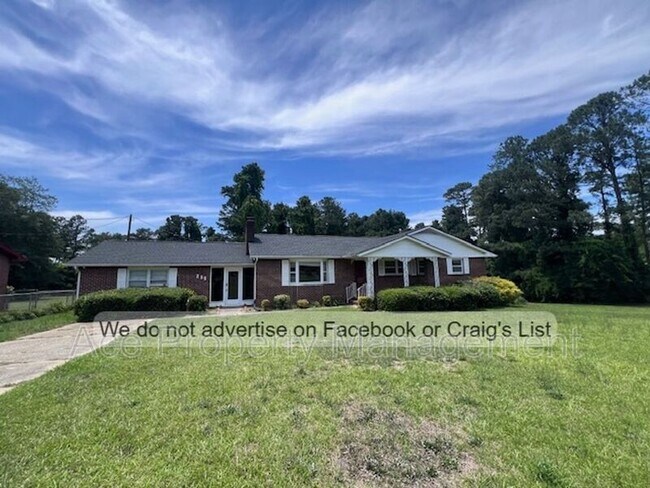 Primary Photo - 255 Greenbriar Dr