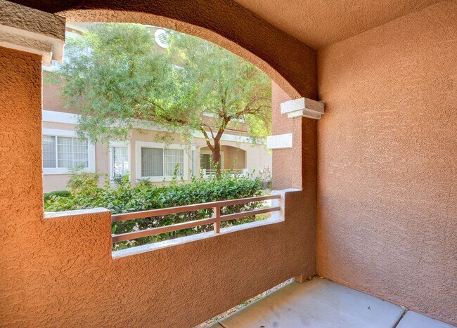 Building Photo - Horizon Hills Condominiums