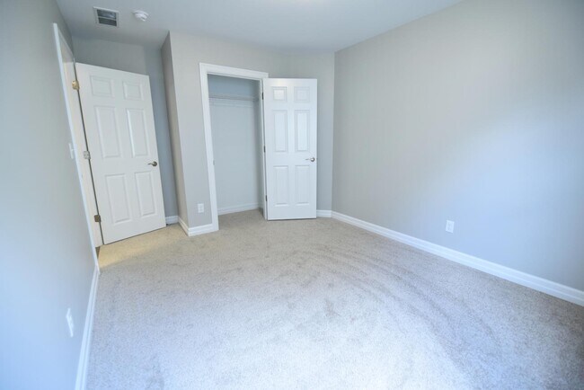 Building Photo - 1750 Meadowlark Ln