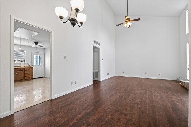 Building Photo - 6401 Deihl Rd