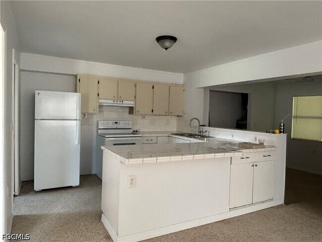 Building Photo - 4048 Edgewood Ave