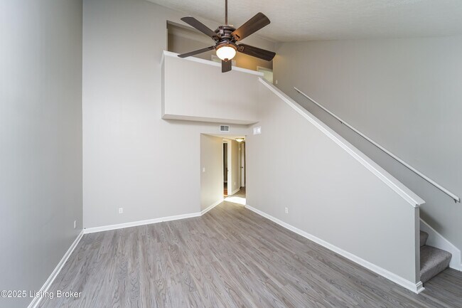 Building Photo - 4008 Willowview Blvd