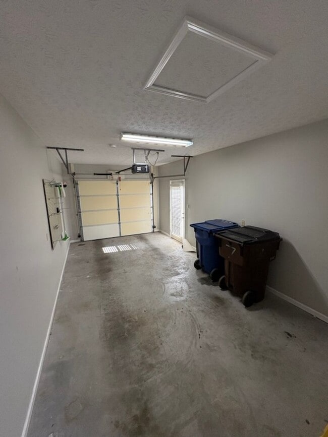 Building Photo - 1807 Brookline Ct