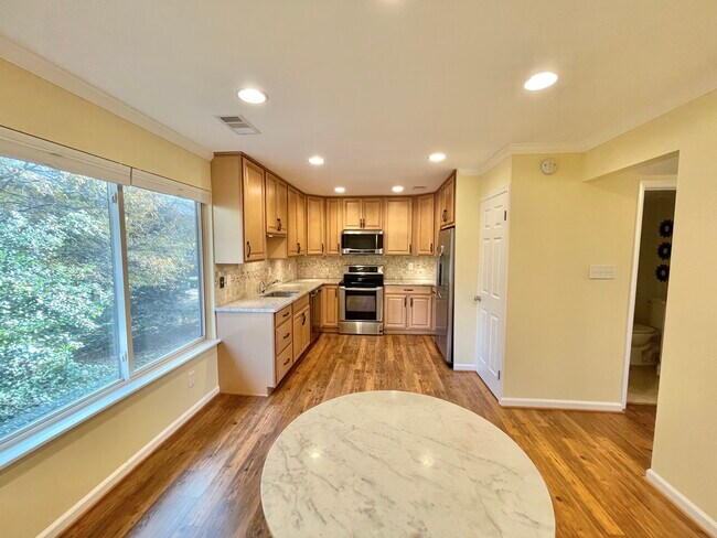 Building Photo - 1661 Westwind Way