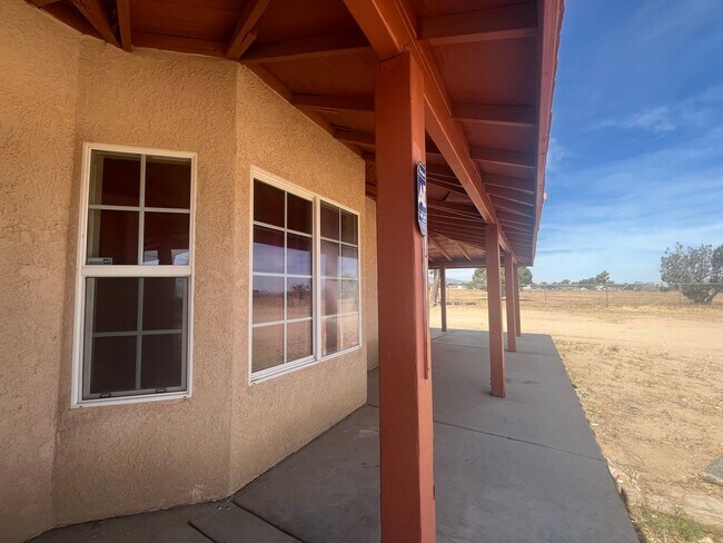 Building Photo - 8744 Mono Rd