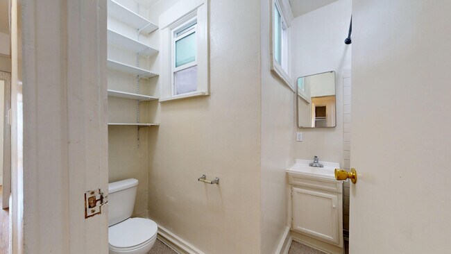 Building Photo - 530 Fell St