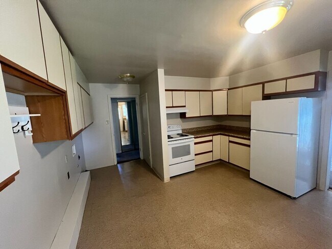 Building Photo - 13625 Mt Olympus St