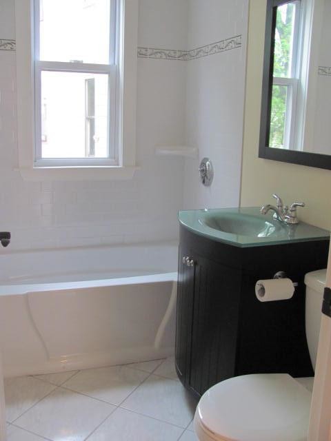 Building Photo - 2 Worthington St