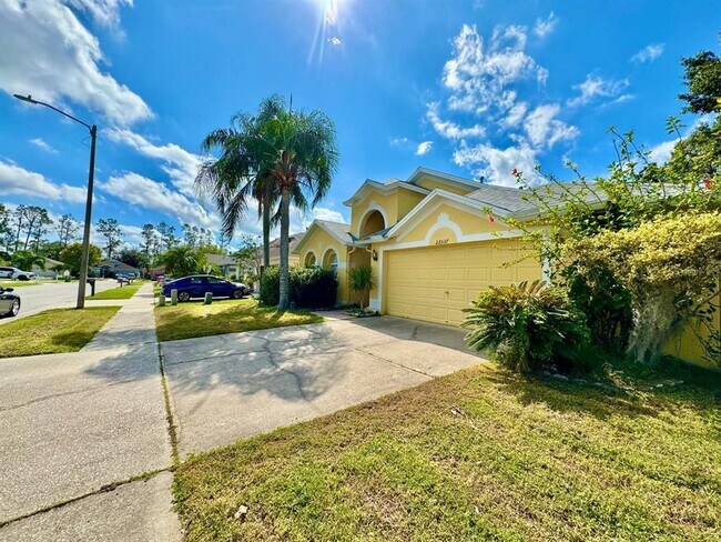Building Photo - 22537 Roderick Dr