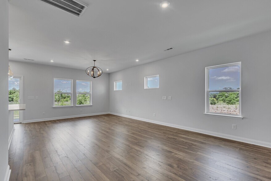 Building Photo - 2121 Cheltenham Pl