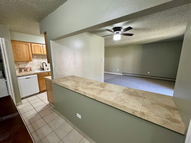 Building Photo - Charming 2BR Condo in Denver