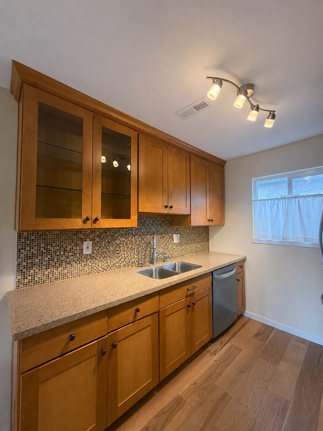 Building Photo - 55+ 2 bedroom in Watsonville
