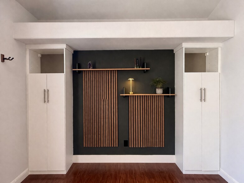 Building Photo - 7629 Valley Green Dr