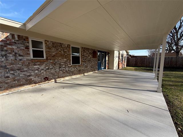 Building Photo - 420 Opal St