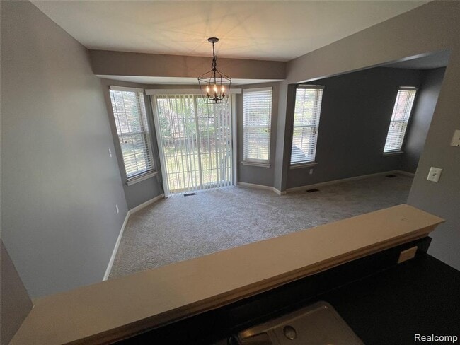Building Photo - 8767 Hardwood Dr
