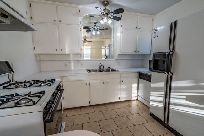 Building Photo - Charming 2 bed 1 bath in midtown Tulsa!