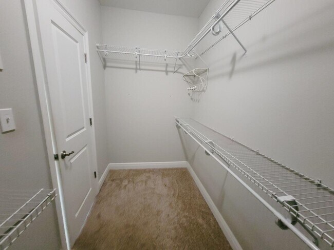 Building Photo - 2508 Goldenrod Wy