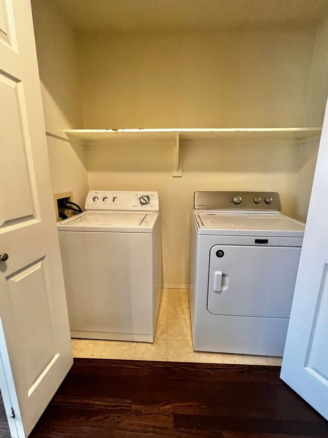 Building Photo - Spacious 4 Bed, 3.5 Bath Home with Finished Basement in South Fort Collins!