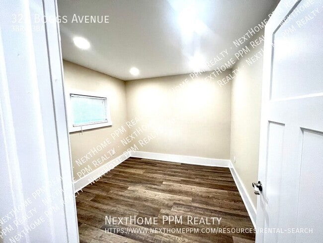 Building Photo - 322 Boggs Ave