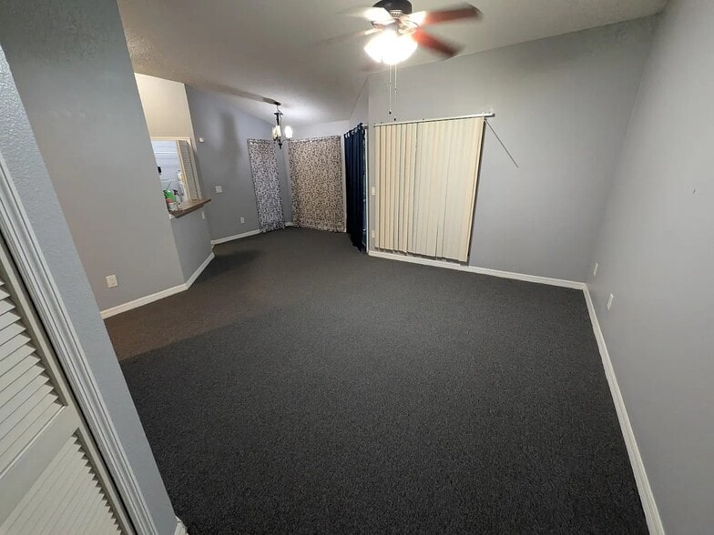 Apartment Entrance - 4668 Pembrook Pl