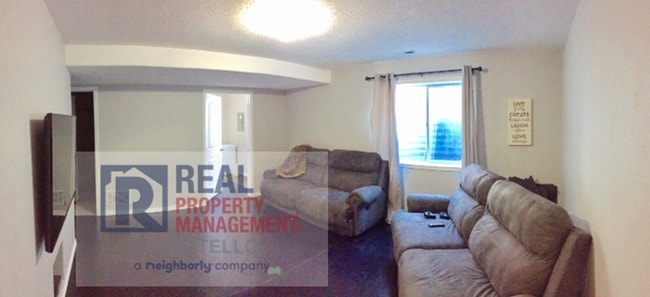 Building Photo - "Beautiful 4 Bedroom House For Rent" - Not furnished