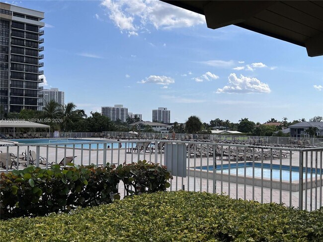Building Photo - 1965 S Ocean Dr
