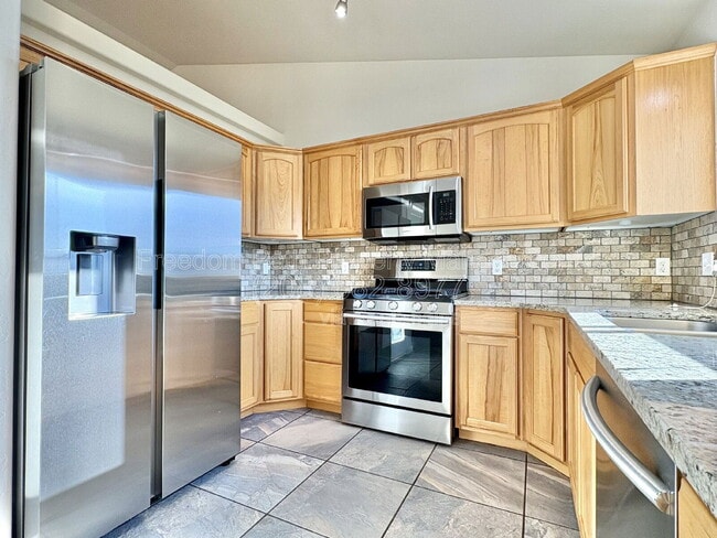 Building Photo - 594 W Ashworth Ln