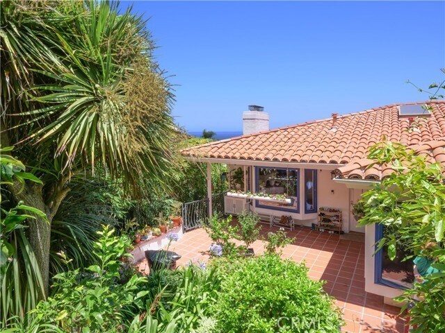 Building Photo - 345 Palos Verdes Dr W