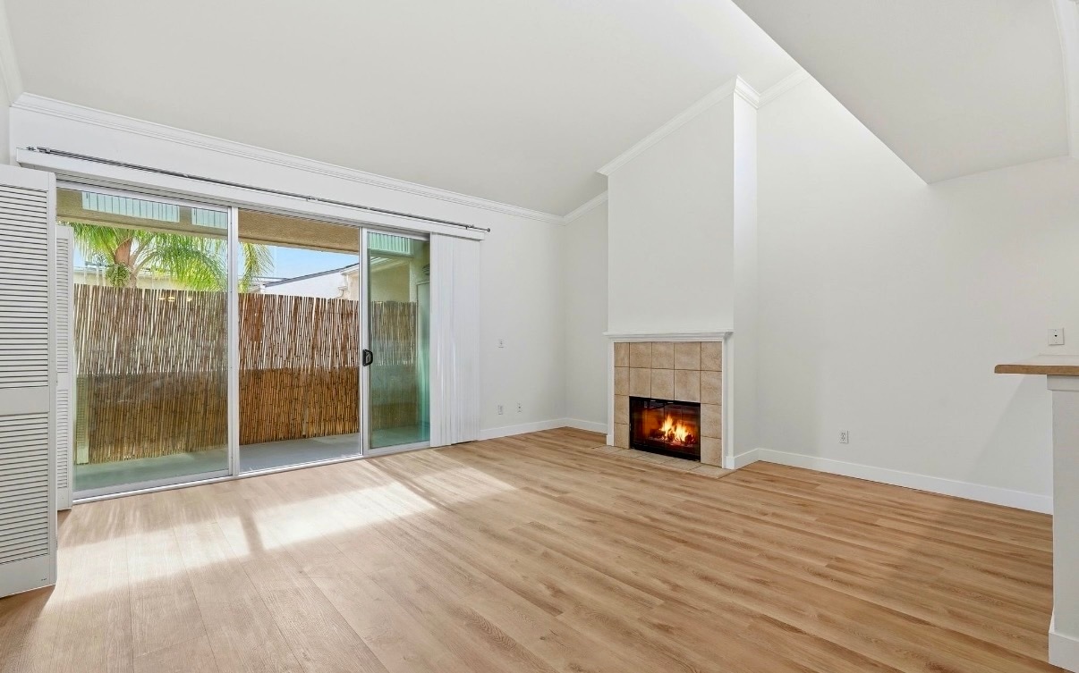 Building Photo - 5325 Newcastle Ave