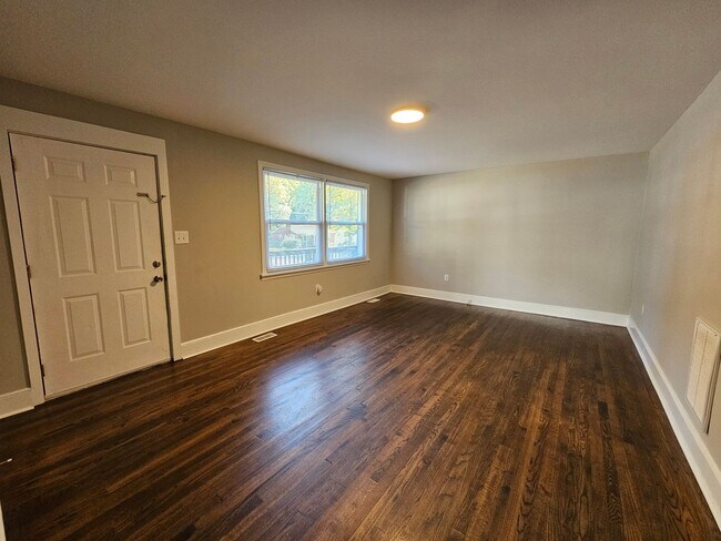 Building Photo - 538 W Weatherspoon St